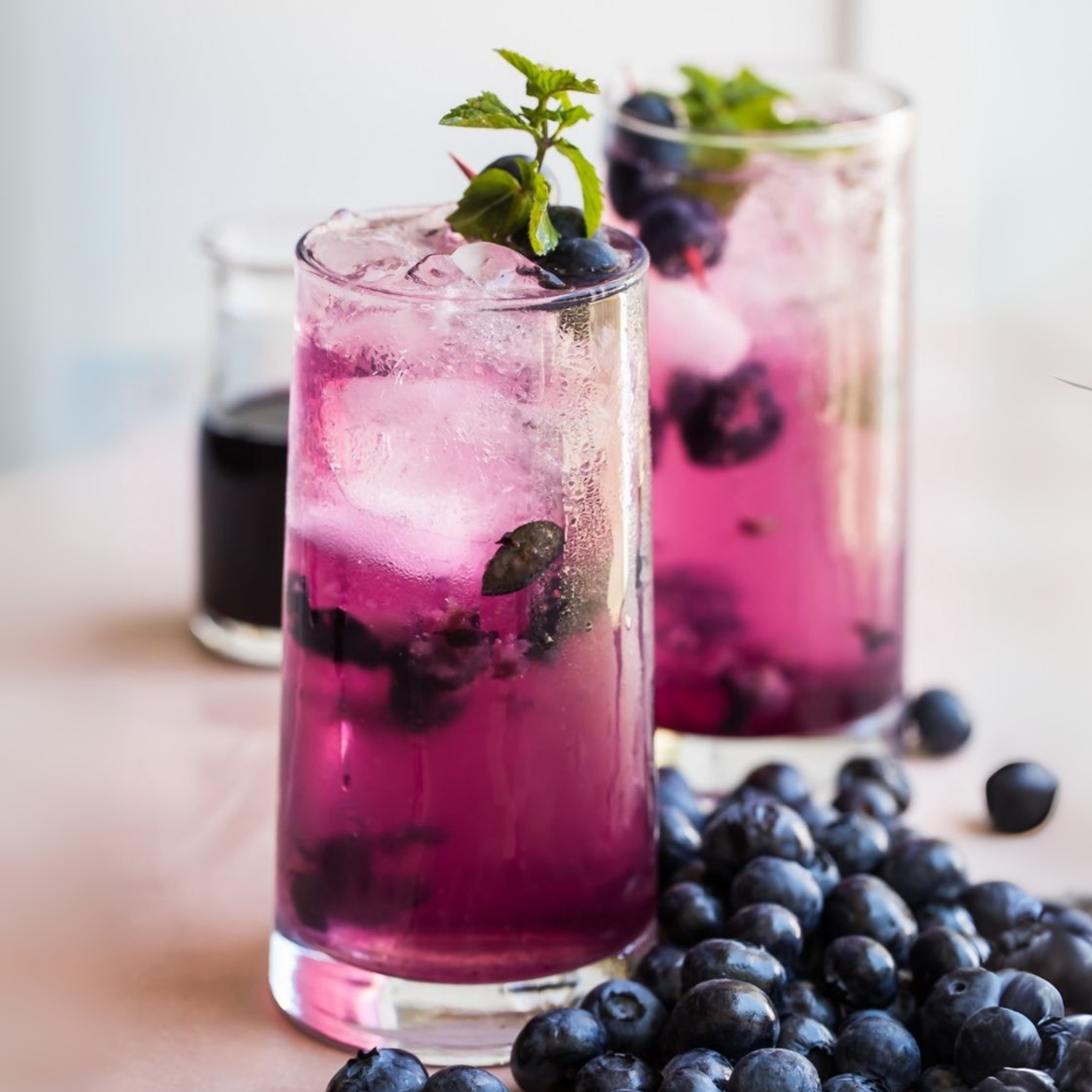 EASY BLUEBERRY TOM COLLINS RECIPE