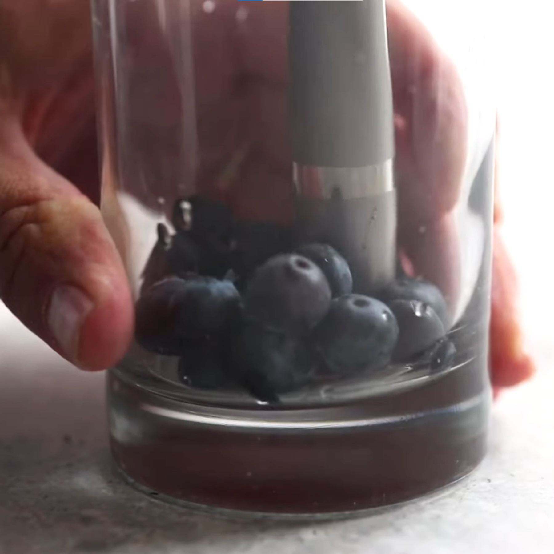 EASY BLUEBERRY TOM COLLINS RECIPE