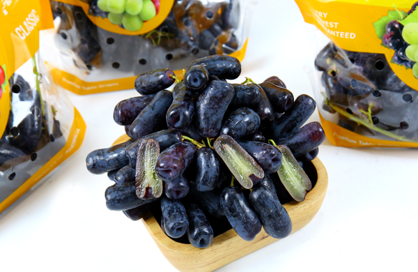 TERRISA Classic Sweet Sapphire Australia Grapes